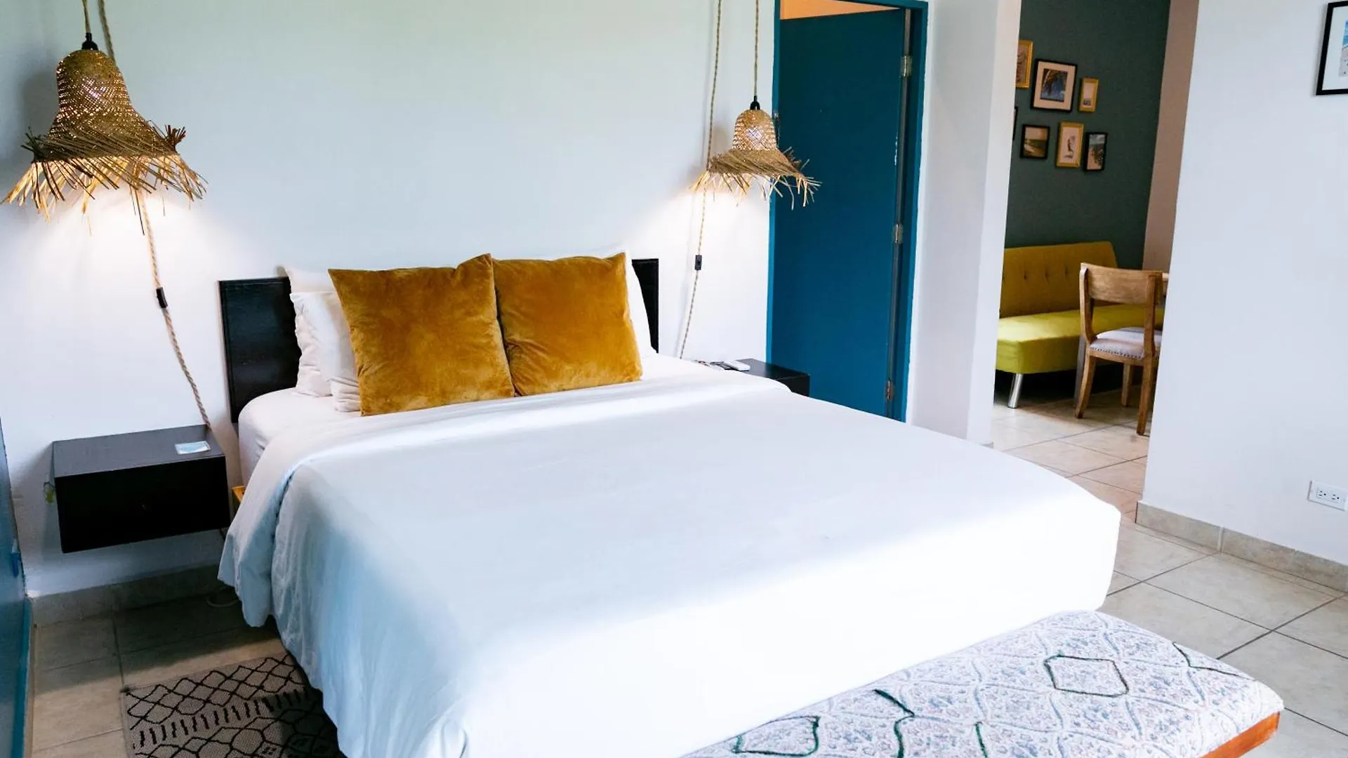 Aparthotel Numero Uno Beach Apartments San Juan