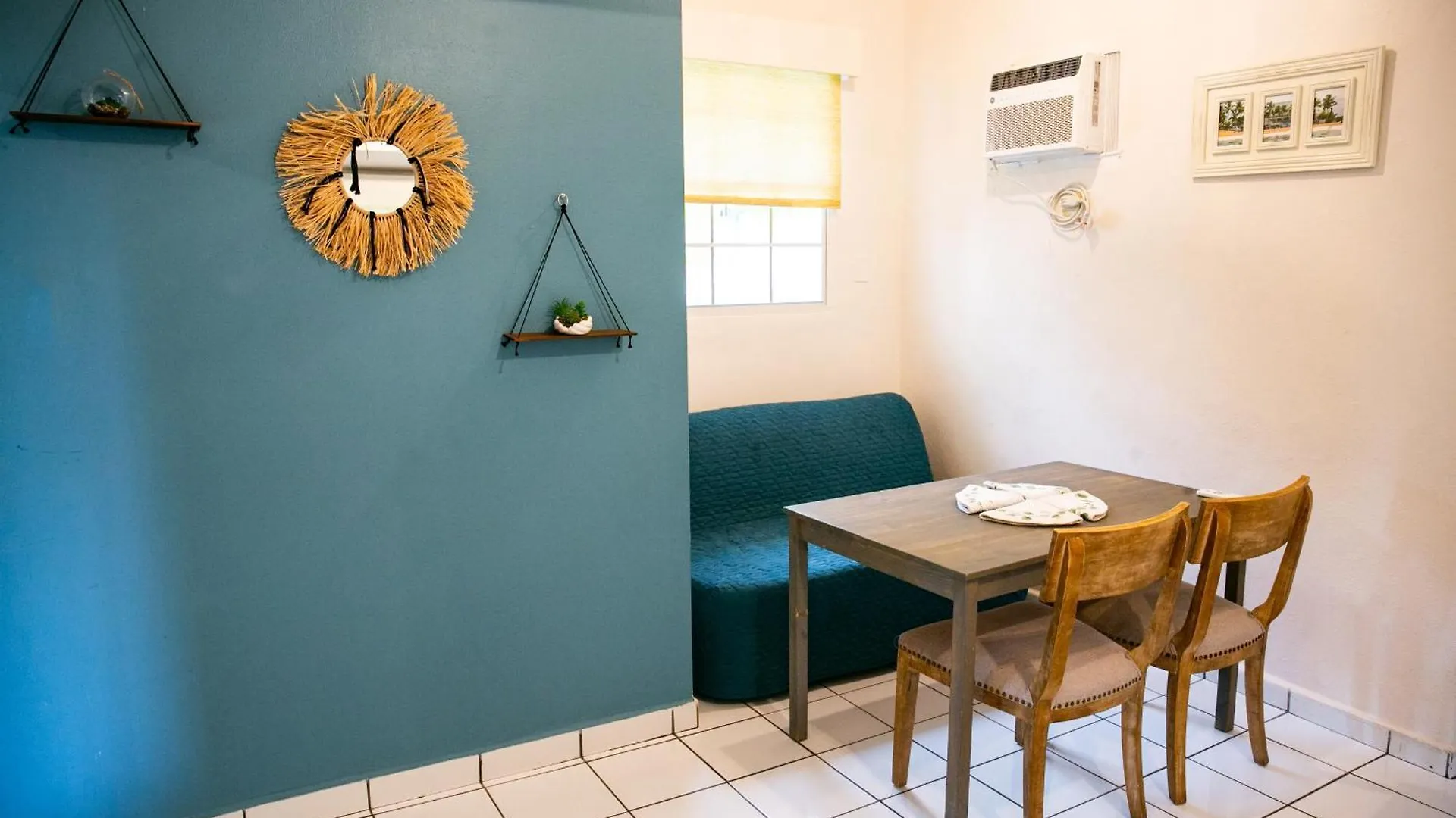 Aparthotel Numero Uno Beach Apartments San Juan
