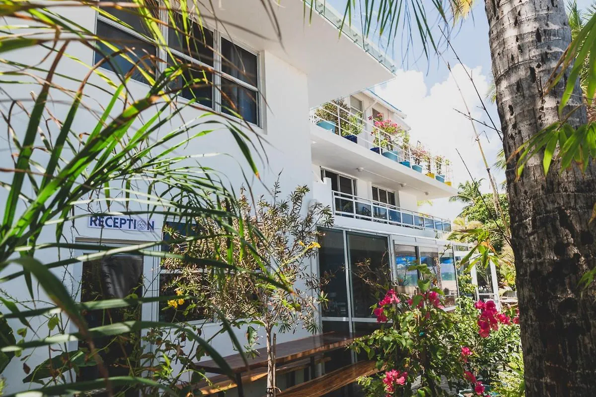 Aparthotel Numero Uno Beach Apartments San Juan